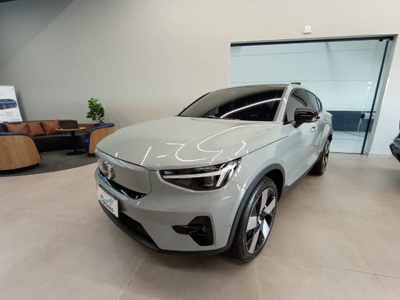 VOLVO C40 P8 RECHARGE TWIN ELECTRIC ULTIMATE AWD